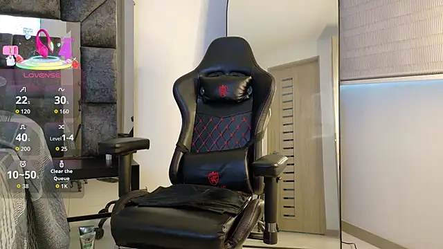 Snapshot of johnjaguar1_ chatting on October 5, 2025, 1:09 pm johnjaguar1 online show from October 5, 2025, 1:09 pm