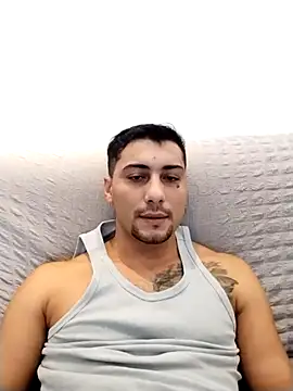 Snapshot of gooddboy01 chatting on October 18, 2025, 8:37 am gooddboy01 online show from October 18, 2025, 8:37 am