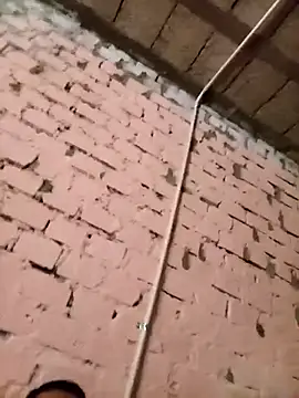 Alex321Flores online show from April 9, 2026, 9:31 pm