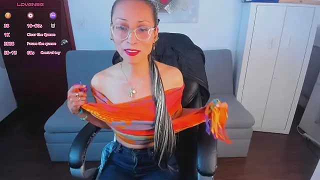 alexia james  online show from February 12, 2026, 8:26 pm