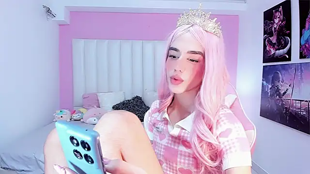 Rreginax online show from November 6, 2025, 9:59 pm