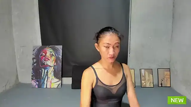 Snapshot of MissAriba chatting on October 10, 2025, 12:31 am MissAriba online show from October 10, 2025, 12:31 am