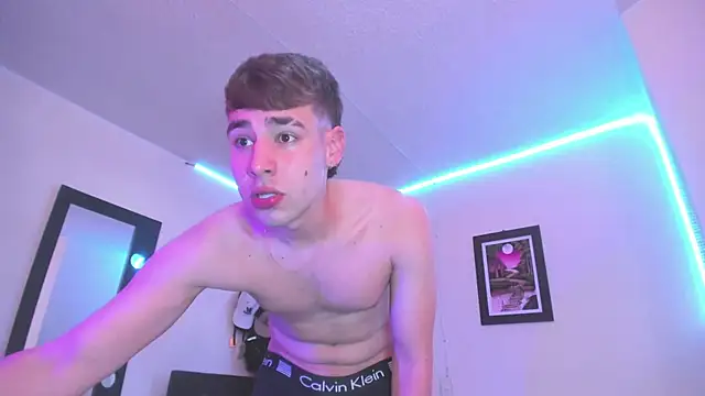 Snapshot of PapiNoha chatting on October 18, 2025, 8:42 pm PapiNoha online show from October 18, 2025, 8:42 pm