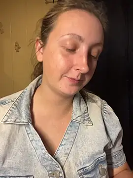 allnaturalmermaid online show from November 19, 2025, 8:53 pm