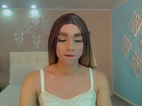 Luna LaFontaine online show from October 23, 2025, 12:04 pm