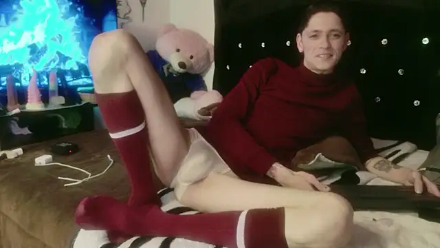 Tyler cat online show from November 18, 2025, 11:26 pm