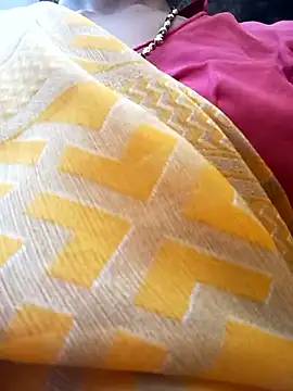 Snapshot of Mona7070 chatting on October 7, 2025, 3:58 am Mona7070 online show from October 7, 2025, 3:58 am