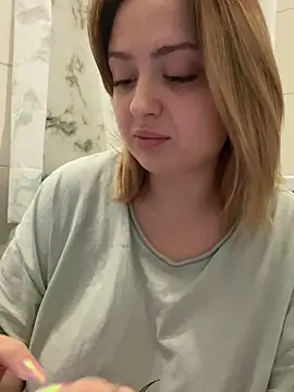 Snapshot of KellyMoors chatting on October 21, 2025, 11:33 am KellyMoors online show from October 21, 2025, 11:33 am