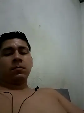 Snapshot of Travieso_loco9 chatting on March 13, 2026, 8:43 am Travieso loco9 online show from March 13, 2026, 8:43 am