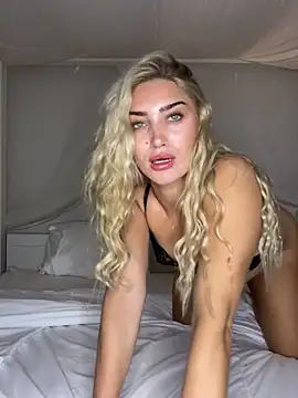 Snapshot of Aurii_Angel chatting on November 7, 2025, 1:27 am Aurii Angel online show from November 7, 2025, 1:27 am