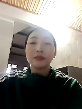 Snapshot of tulip-bae chatting on October 2, 2025, 5:47 am tulip-bae online show from October 2, 2025, 5:47 am