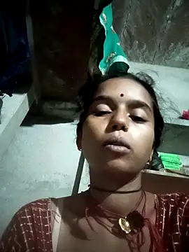 Snapshot of Cuty_kanchna chatting on November 4, 2025, 11:04 pm Cuty kanchna online show from November 4, 2025, 11:04 pm