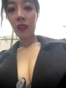 Snapshot of yourkeer chatting on November 2, 2025, 9:11 am yourkeer online show from November 2, 2025, 9:11 am