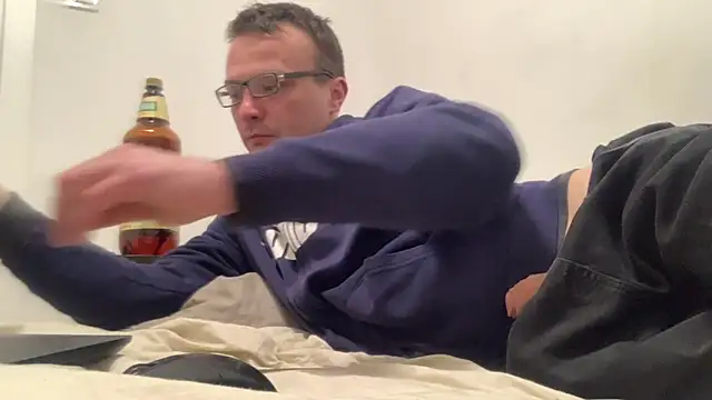 Snapshot of viktor1992-1-1 chatting on February 14, 2026, 9:55 pm viktor1992-1-1 online show from February 14, 2026, 9:55 pm