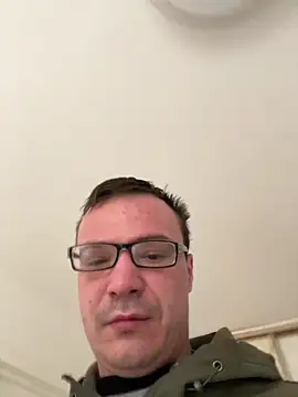 Snapshot of viktor1992-1-1 chatting on February 24, 2026, 7:39 am viktor1992-1-1 online show from February 24, 2026, 7:39 am