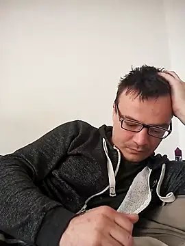 Snapshot of viktor1992-1-1 chatting on April 23, 2026, 8:02 am viktor1992-1-1 online show from April 23, 2026, 8:02 am