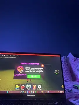 meadowmoon3 online show from April 17, 2026, 4:37 am