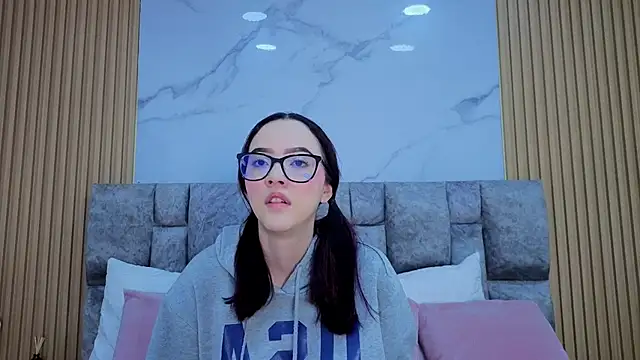 angel  kiss online show from January 10, 2026, 12:07 pm