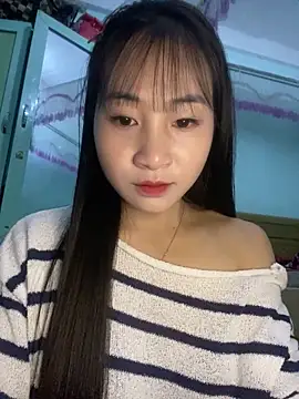 banlinh004 online show from February 3, 2026, 2:44 pm