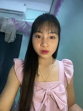 banlinh004 online show from April 9, 2026, 2:00 pm
