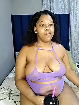 SweetJuicyPussy97 online show from February 26, 2026, 11:37 pm