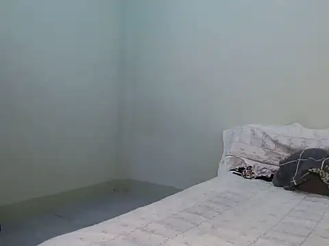 Snapshot of TeaseNPlease_13 chatting on February 1, 2026, 9:24 pm TeaseNPlease 13 online show from February 1, 2026, 9:24 pm