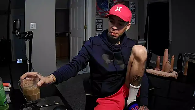 Snapshot of Michigan9000 chatting on October 30, 2025, 11:55 am Michigan9000 online show from October 30, 2025, 11:55 am