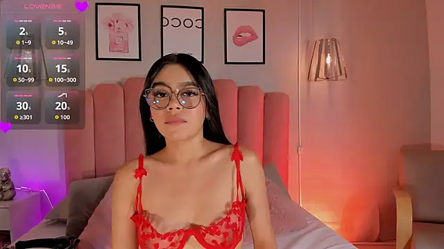 Snapshot of mara_swan_ chatting on October 16, 2025, 7:15 pm mara swan online show from October 16, 2025, 7:15 pm