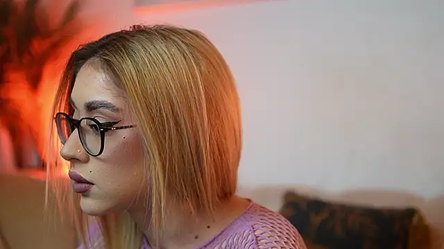 AileenKiss online show from February 13, 2026, 9:11 pm