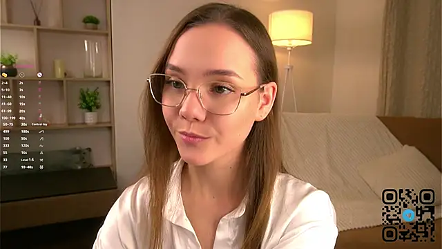 Snapshot of SweetSaraPie chatting on January 13, 2026, 5:29 pm SweetSaraPie online show from January 13, 2026, 5:29 pm