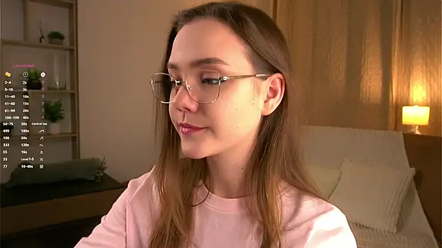 Snapshot of SweetSaraPie chatting on February 15, 2026, 6:04 pm SweetSaraPie online show from February 15, 2026, 6:04 pm