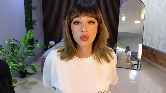 Snapshot of sexengel_lisa chatting on February 17, 2026, 8:59 pm sexengel lisa online show from February 17, 2026, 8:59 pm