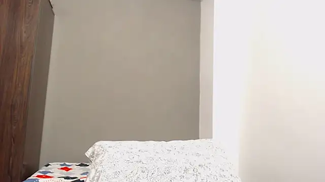 Snapshot of SamyBigTitis chatting on October 5, 2025, 1:59 am SamyBigTitis online show from October 5, 2025, 1:59 am