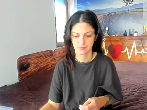 Snapshot of anissawhitenss chatting on November 4, 2025, 7:29 am anissawhitenss online show from November 4, 2025, 7:29 am