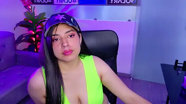 Violetta Swett  online show from October 16, 2025, 1:56 pm