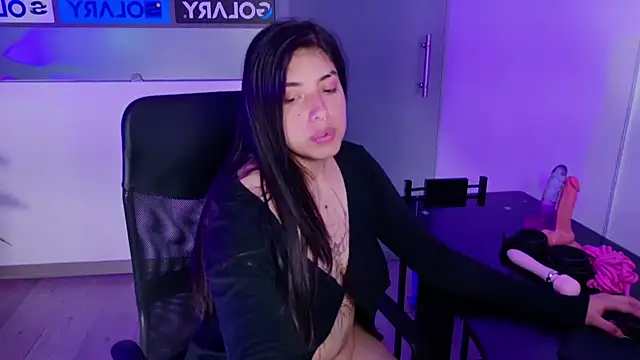 Violetta Swett  online show from November 1, 2025, 12:29 pm