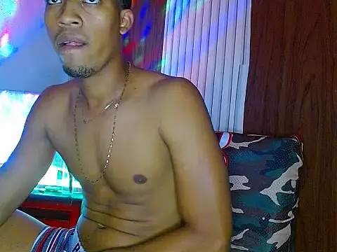 andreswj bigcock23 online show from October 3, 2025, 6:32 am