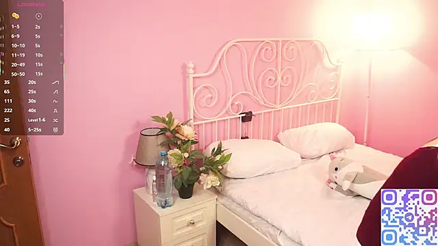 Snapshot of Eva_land chatting on October 28, 2025, 6:39 am Eva land online show from October 28, 2025, 6:39 am