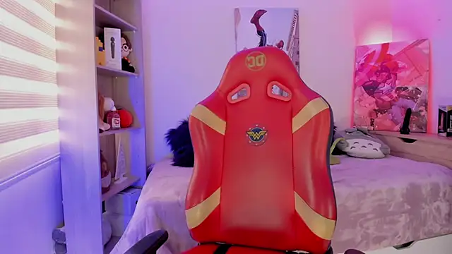 emma soffia online show from November 24, 2025, 7:35 pm