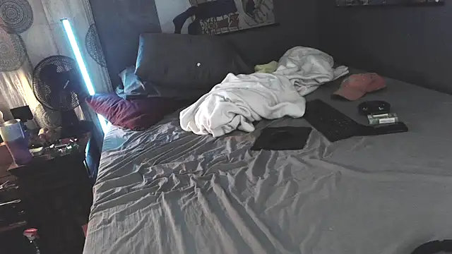 Tommy Love23 online show from March 28, 2026, 1:16 am