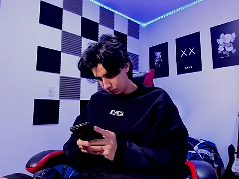 jeycobb online show from December 3, 2025, 12:03 pm