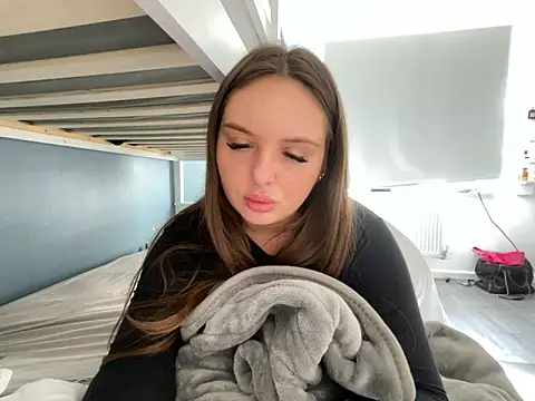 Snapshot of EllaStarrxxx chatting on October 6, 2025, 11:51 am EllaStarrxxx online show from October 6, 2025, 11:51 am