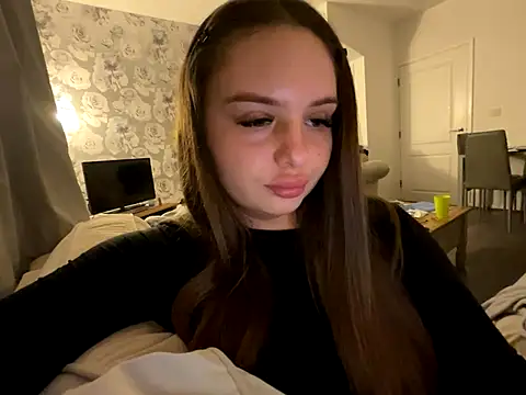 Snapshot of EllaStarrxxx chatting on October 7, 2025, 11:02 pm EllaStarrxxx online show from October 7, 2025, 11:02 pm