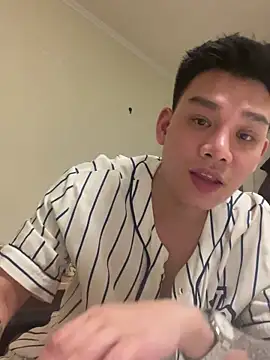 latava online show from October 7, 2025, 8:50 pm