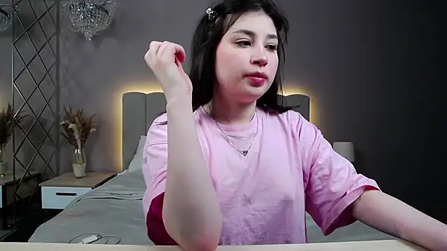 DianaMello online show from November 10, 2025, 4:00 am