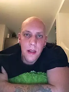 Snapshot of Kobradera1984 chatting on October 10, 2025, 9:47 pm Kobradera1984 online show from October 10, 2025, 9:47 pm