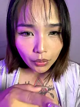 eee79bbb online show from November 29, 2025, 8:01 pm