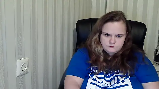 HarmonyKarera online show from November 2, 2025, 8:00 pm