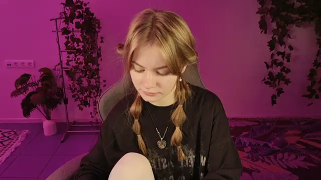 Snapshot of swag_evalution chatting on October 17, 2025, 1:09 am swag evalution online show from October 17, 2025, 1:09 am