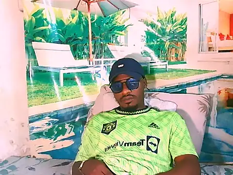 EbonyTiger69 online show from November 3, 2025, 3:35 pm